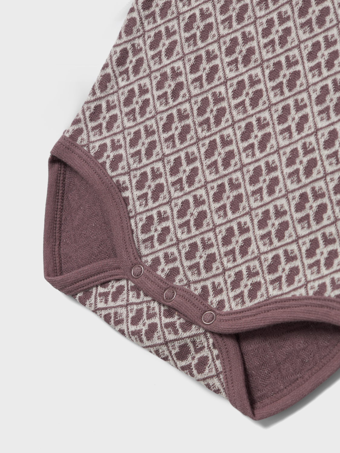 model_shot-front_full